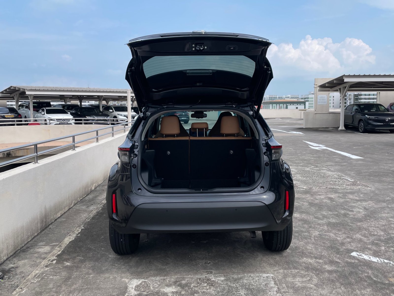Toyota Yaris Cross Hybrid 1.5X photo 9